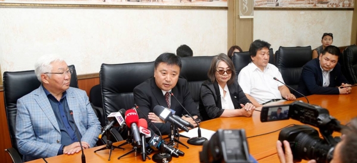 “Алдрын од”-ын эзнээр Харанга хамтлаг тодорчээ